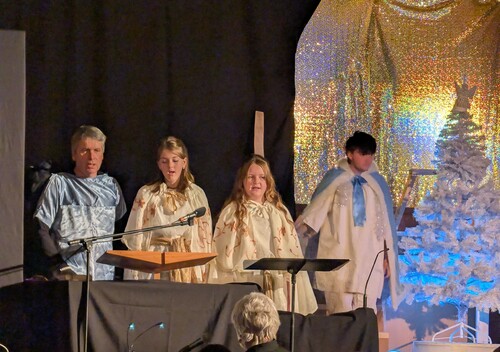 From the Woodbine Heights Drama Club production (Toronto, ON). Directed by Robert Paterson-Watt.

