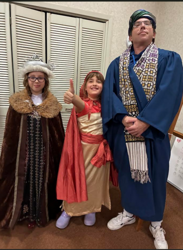 From the Woodbine Heights Drama Club production (Toronto, ON). Directed by Robert Paterson-Watt.

