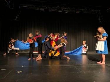 From the The Drama Workshop production (Havelock North, New Zealand). Directed by Juliet Cottrell.

Photo Credit: Angela Elliott, How Ridiculous Costuming