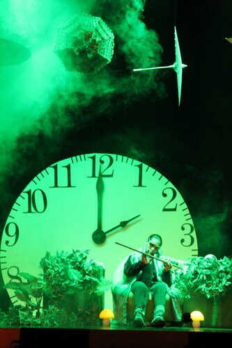 From the Woonona High School production (Woonona, New South Wales, Australia). Directed by Amber King.
